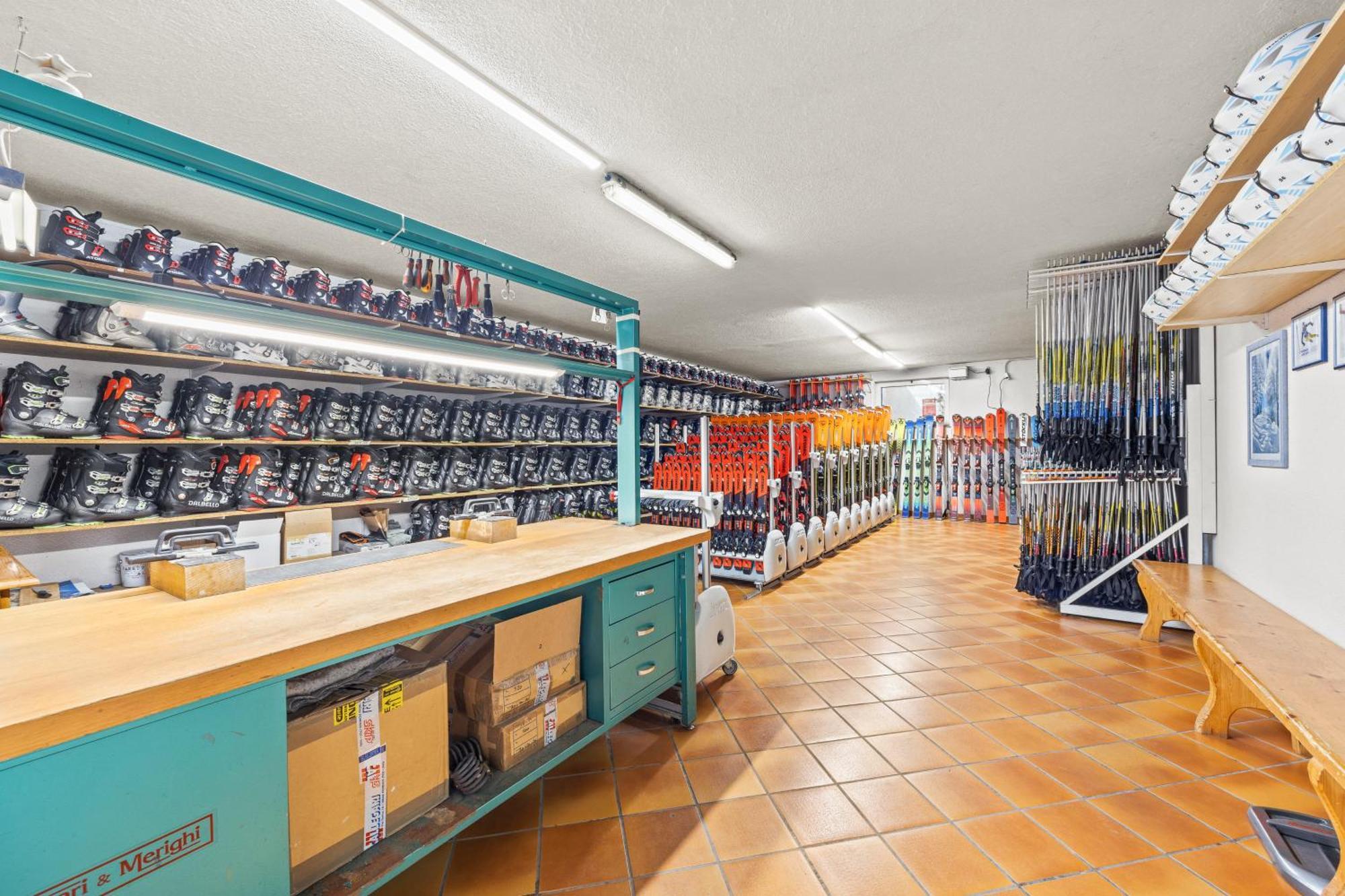 Aparthotel Des Alpes กาวาเลเซ ภายนอก รูปภาพ