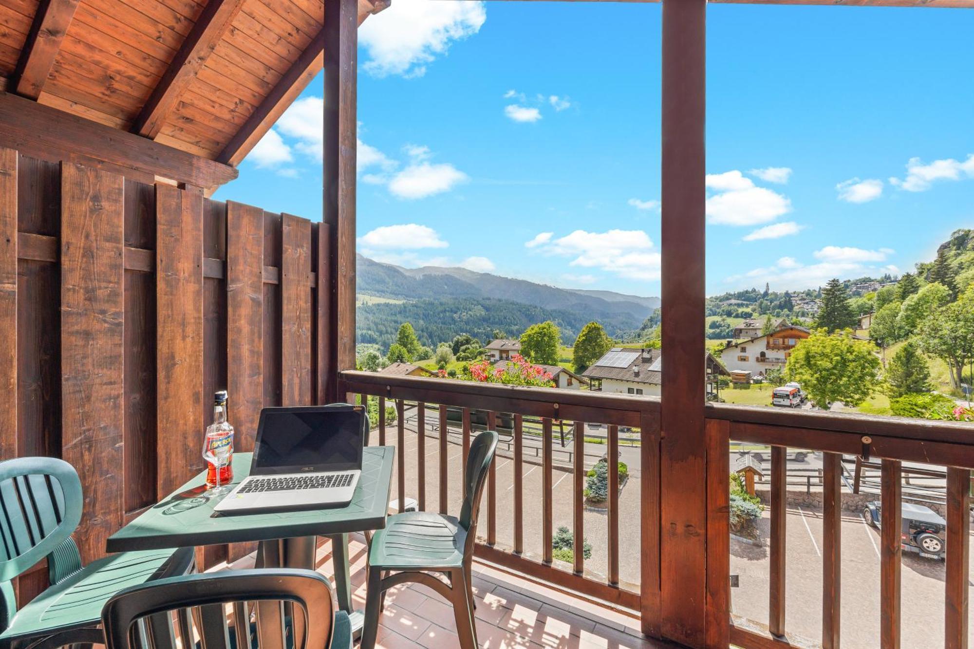 Aparthotel Des Alpes กาวาเลเซ ภายนอก รูปภาพ