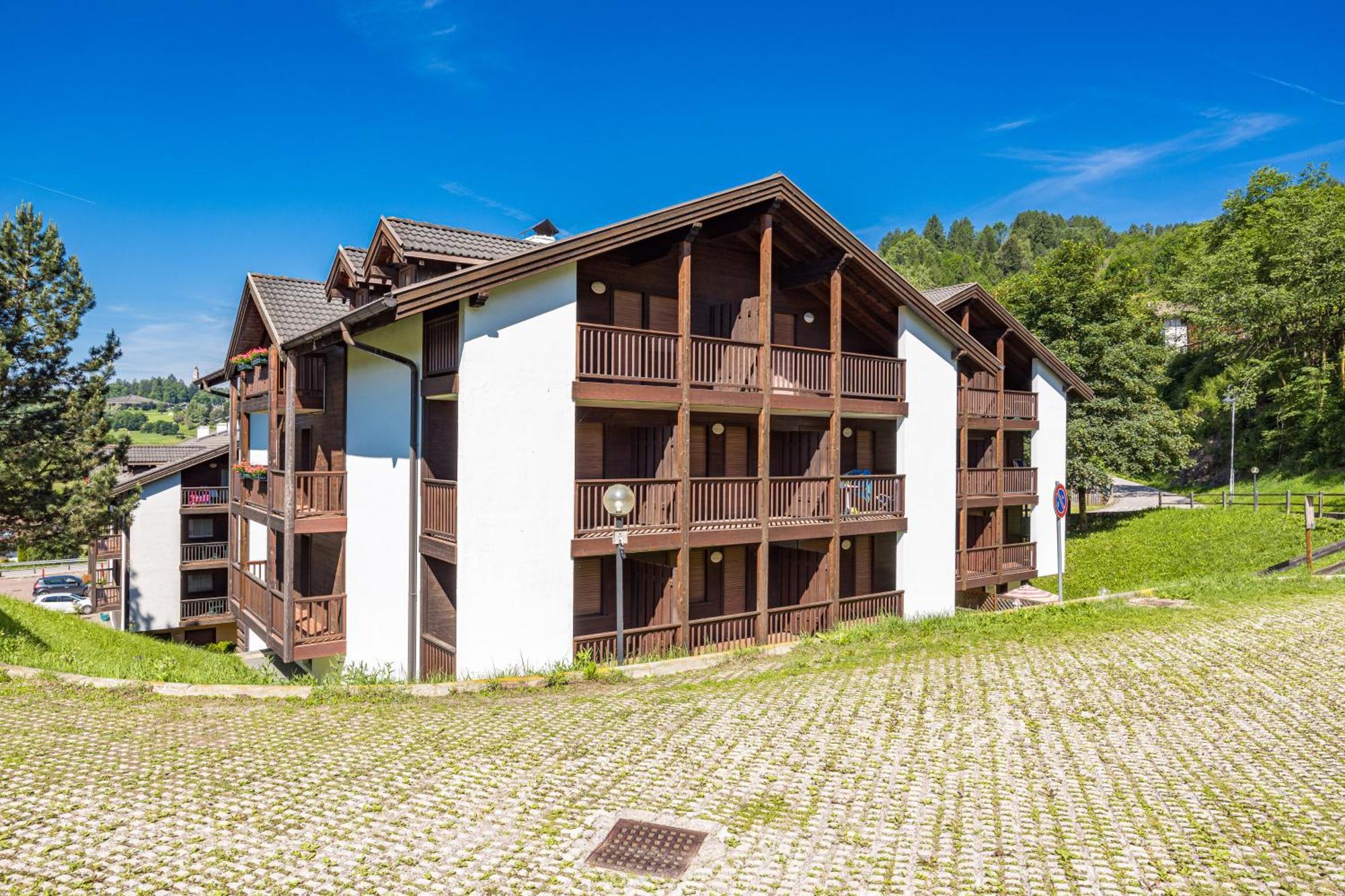 Aparthotel Des Alpes กาวาเลเซ ภายนอก รูปภาพ