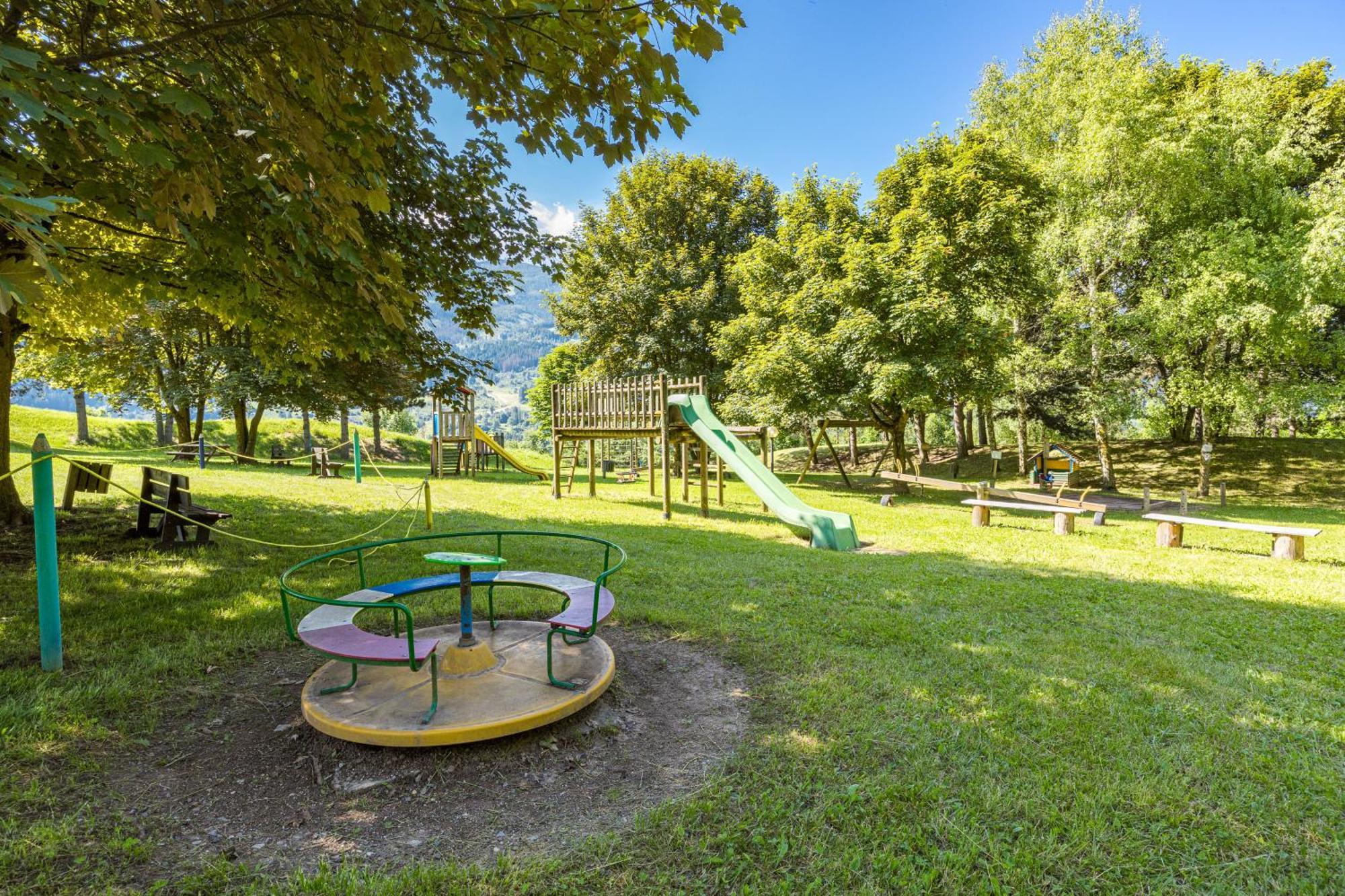 Aparthotel Des Alpes กาวาเลเซ ภายนอก รูปภาพ